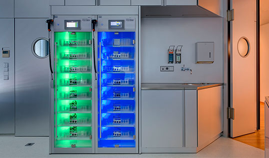 Smart lights show endoscope drying cabinet status