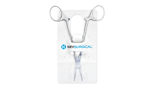 Instrument sleeve holding a surgical instrument
