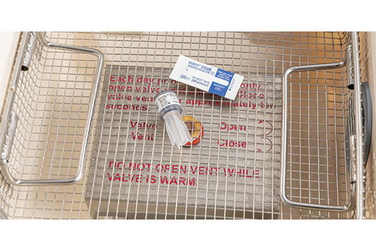 Placement of Celerity 20 STEAM IUSS BI in tray
